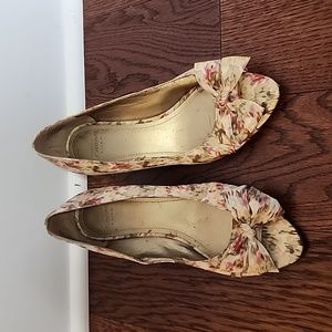 Floral Pagodal Espadrille Wedges
